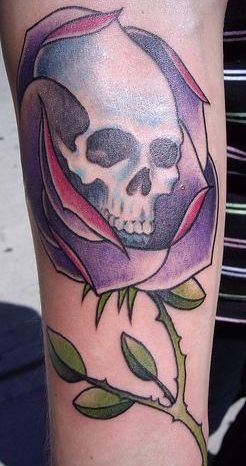 Czaszka wewnÄ…trz rÃ³Å¼y